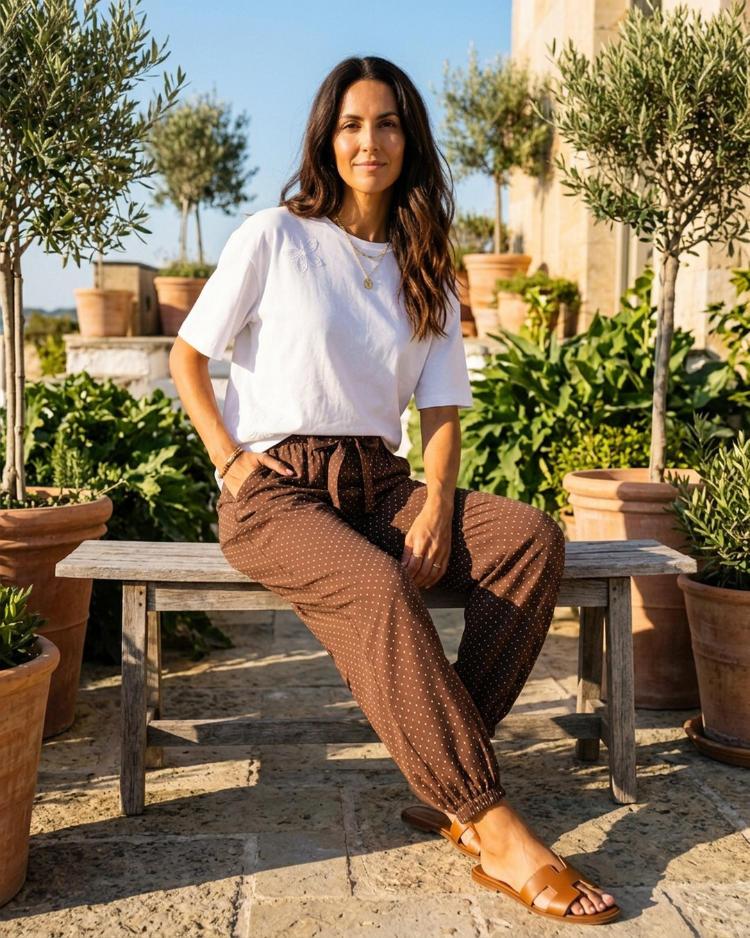Nikki buxur, brúnar